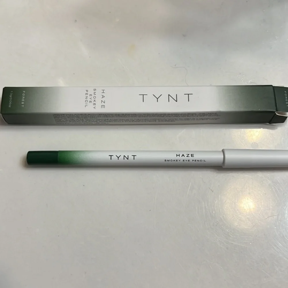 🌺🌺 Brand New Smokey Eye Pencil